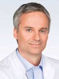 The doctor Urologist Máté